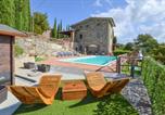 Location vacances Chiusi della Verna - Amazing Apartment In Caprese Michelangelo-1