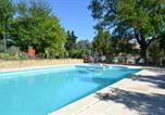 Location vacances Airoux - Villa spacieuse à Laurac avec piscine partagée 160 m²-1