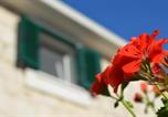 Location vacances Okrug - House Little Flower-2