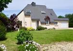 Location vacances Pléhédel - Cosy 3-Bed Retreat -Garden Play Area Bbq & Beach-1
