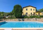Location vacances  Province d'Ancône - 4 Bedroom Stunning Home In Mergo-1