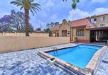 Location vacances  Ellis Park Stadium - 45 On Westmoreland Luxury Guest House-1