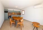 Location vacances Malemort-du-Comtat - Nice Home In Mazan With House A Panoramic View-2