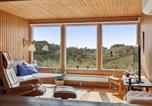 Location vacances Nørre Lyngvig - Well-Kept 70s Holiday Home Near The North Sea-2