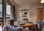Location vacances Les Houches - Apartment with balconies at the foot of the slopes-1