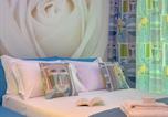 Location vacances  Province de Macerata - Seafront Luxury Apartment with Private Parking by Host Hero-3