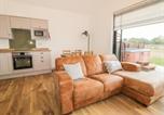 Location vacances Meare - Swan Lodge Castle Farm-3