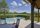 Location vacances  Deux-Sèvres - Villa with Wi-Fi, in natural surroundings, cleaning included-2