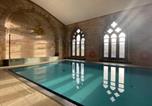 Location vacances Fort Augustus - The Classrooms, Loch Ness Abbey - 142m2 Lifestyle & Heritage apartment - Pool & Spa - The Highland Club - Resort on lake shores-2