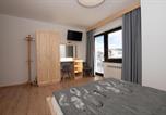 Location vacances  Jaworzyna - Pod Hawraniem pokoje z widokiem na Tatry Ski & Bike Friendly Jurgów-3