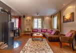 Location vacances Berne - Lake and Mountain View Villa with Whirlpool and Free Parking in Huenibach-3