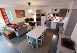 Location vacances Beaumes-de-Venise - Maison conviviale à Aubignan avec piscine partagée-2
