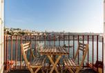 Location vacances  Centre historique de Porto - River-View Apartment in Oporto for 4-4
