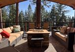 Location vacances Chico - Luxury Lake Almanor Cabin Covered Deck & Views-4