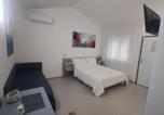 Location vacances  Province de Crotone - Le Casette Del Mare-3