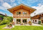 Location vacances Rottach-Egern - Landhaus Trinis - Gästezimmer - Bad - Bett - Kleine Kaffee - Tee-Theke mit Kühlschrank - Parkplatz-2