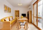 Location vacances Fertilia - Close to the seafront, with air conditioning-2