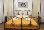 Location vacances Piana degli Albanesi - Cut' Home-1