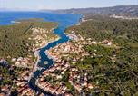 Location vacances  Plaine de Stari Grad - Apartment Sea princess-2
