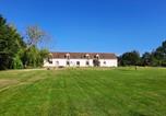 Location vacances Centre - Gîte tout inclus avec piscine privative, activités de plein air et animaux en liberté - Fr-1-491-396-4