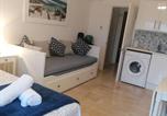 Location vacances La Línea de la Concepción - Charming Studio Apartment with Pool Access in Central Gibraltar-4