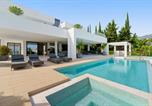 Location vacances Urnieta - Luxurious 6-Bedroom House with Pool in San Sebastin-1