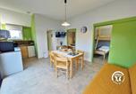Location vacances  Mayenne - Chalet l'Anguillle-3