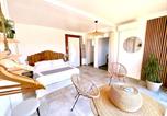 Hôtel Grignan - Nuiki Lodges - Chambres d'hôtes-4