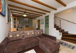 Location vacances Omiš - Amazing villa in Omi with private pool-2