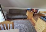 Location vacances Grosuplje - Visnja Gora Meadow Hideaway with Terrace - One Bedroom Cottage with Terrace-1