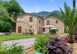 Location vacances Pescia - La Marginella - Tuscan Estate & Olive Orchard with Pool-2