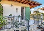 Location vacances Camaiore - 2 Bedroom Amazing Apartment In Capezzano Pianore-1