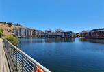 Location vacances Durbanville - Waterfront Deco apartment 2 sleeper lake views-4