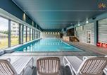 Location vacances Kołobrzeg - Laba Kołobrzeg Apartamenty Kasprowicza 20 Parking Basen Fitness Bawialnia w Cenie, Parkplatz Schwimmbad Fitness Spielzimmer im Preis-3
