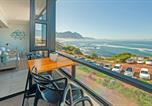 Location vacances Hermanus - Walker Bay Luxury Seafront Apartment-2