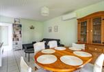 Location vacances Mimizan - Maison Charmante à Mimizan: Plages, Pistes Cyclables, Jardin, Wi-Fi, pour 8 Personnes - Fr-1-50-137-4