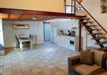 Location vacances Trois châteaux, muraille et remparts du bourg de Bellinzone - Holiday Home Il Vulcano-2