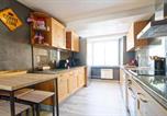 Location vacances Saint-Martin-de-Varreville - ​Forrest Guest House - À 10 min de la plage-2