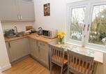Location vacances  Gare de Ton Pentre - Heidiaway Lodge-3