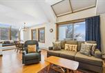 Location vacances Ludlow - Sunrise Village East Glade B2 Cozy Ski-In Ski-Out 3-Bedroom Condo with Fireplace & Resort Amenities-2