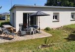 Location vacances Trélévern - 3 Bedroom Stunning Home In Trévou-Tréguignec-1