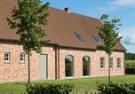 Location vacances  Limburg Province - Peer Villa with Garden-4