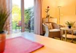 Location vacances Boltenhagen - Gästehaus Karstadt Wohnung 01 - Rosengarten-3