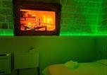 Location vacances  Province de Barletta-Andria-Trani - Ayur Emotional Suite-4