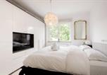 Location vacances  Luxembourg - Modern Terrace Home near Luxembourg Airport-1