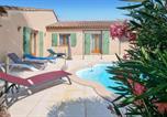 Location vacances Paraza - Cozy Home In Pouzols-Minervois-1