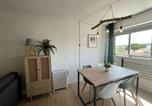 Location vacances  Aude - Appartement 2 pièces, accès plage, parking privé, Narbonne Plage - Fr-1-229b-111-1