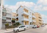 Location vacances Fertilia - Close to the seafront, with air conditioning-1