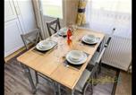 Villages vacances Wimereux - Mp413 - Camber Sands Holiday Park - Close to Facilities - Free Wifi - Sleeps 8 - Large Decking-2
