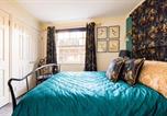 Location vacances London - Mayfair 3-Bed 6-Guest w Patio & ac Berkeley Square-1